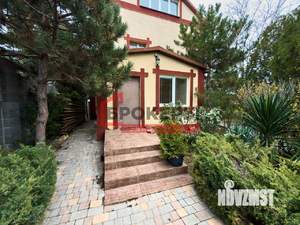 Дом 250м², 3-этажный, участок 12 сот.