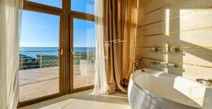 Дом 3200м², 4-этажный, участок 158 сот.