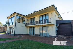 Дом 408м², 2-этажный, участок 11 сот.