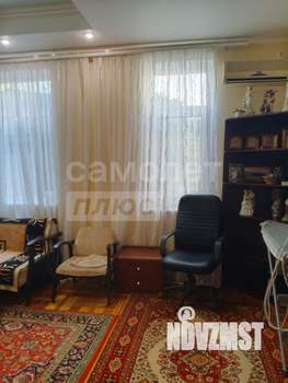 Коттедж 212м², 2-этажный, участок 4 сот.