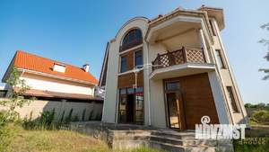 Дом 291м², 3-этажный, участок 7 сот.