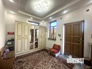 Дом 448м², 3-этажный, участок 6 сот.