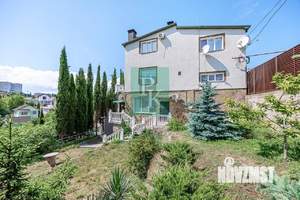 Дом 244м², 3-этажный, участок 12 сот.