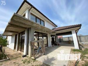 Дом 293м², 2-этажный, участок 8 сот.