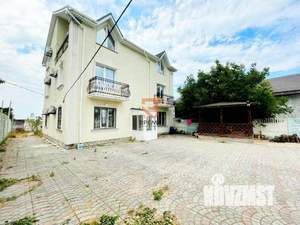 Дом 282м², 3-этажный, участок 4 сот.