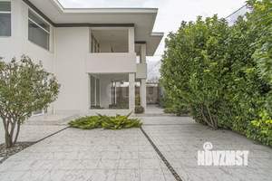 Дом 492м², 3-этажный, участок 8 сот.