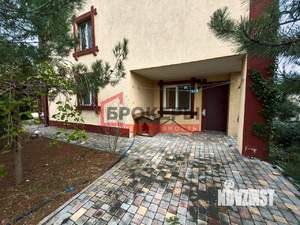 Дом 250м², 3-этажный, участок 12 сот.