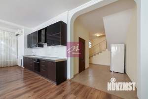 Коттедж 185м², 3-этажный, участок 4 сот.