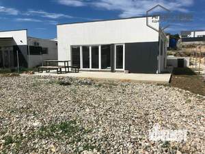 Дом 94м², 1-этажный, участок 4 сот.