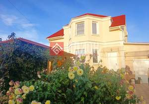 Дом 196м², 3-этажный, участок 10 сот.