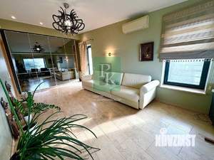 Дом 500м², 2-этажный, участок 10 сот.