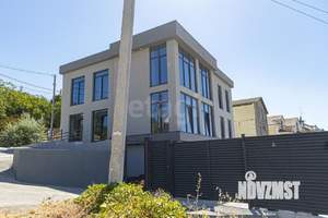 Дом 449м², 3-этажный, участок 9 сот.