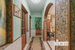 Дом 244м², 3-этажный, участок 12 сот.