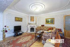 Дом 206м², 3-этажный, участок 9 сот.