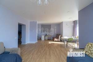 Дом 267м², 3-этажный, участок 8 сот.