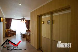 Таунхаус 280м², 3-этажный, участок 40 сот.