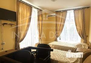 Дом 1100м², 2-этажный, участок 11 сот.