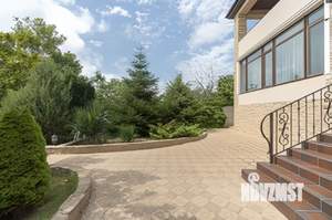 Коттедж 245м², 2-этажный, участок 12 сот.