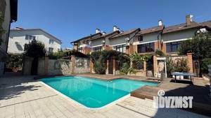 Таунхаус 280м², 3-этажный, участок 1 сот.