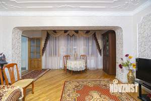 Дом 206м², 3-этажный, участок 9 сот.