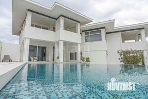 Дом 492м², 3-этажный, участок 8 сот.