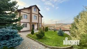 Дом 203м², 3-этажный, участок 6 сот.