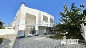 Дом 335м², 2-этажный, участок 5 сот.