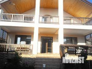 Дом 330м², 2-этажный, участок 6 сот.