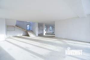 Дом 500м², 2-этажный, участок 9 сот.