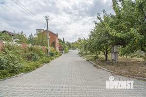 Дом 700м², 3-этажный, участок 18 сот.