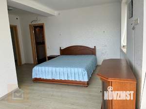 Дом 440м², 3-этажный, участок 5 сот.