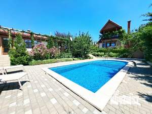 Дом 189м², 2-этажный, участок 11 сот.