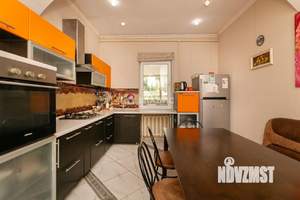 Дом 160м², 2-этажный, участок 4 сот.