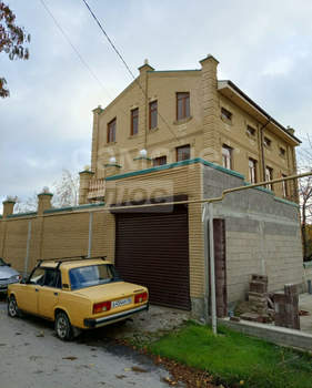 Дом 450м², 3-этажный, участок 6 сот.