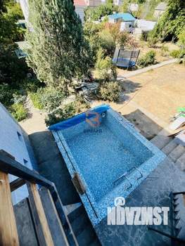 Дом 186м², 3-этажный, участок 6 сот.