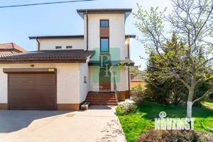 Дом 210м², 2-этажный, участок 4 сот.