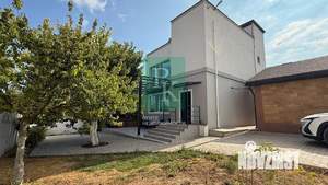 Коттедж 223м², 2-этажный, участок 6 сот.