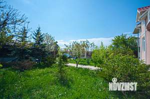 Дом 448м², 3-этажный, участок 7 сот.