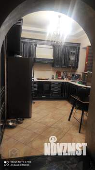 Дом 398м², 3-этажный, участок 14 сот.