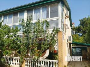 Коттедж 212м², 2-этажный, участок 4 сот.