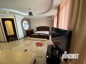 Дом 448м², 3-этажный, участок 6 сот.