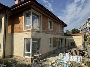 Дом 248м², 2-этажный, участок 7 сот.