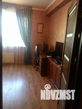 Дом 330м², 2-этажный, участок 6 сот.