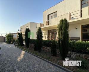 Коттедж 203м², 2-этажный, участок 15 сот.