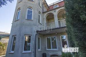 Дом 203м², 3-этажный, участок 5 сот.