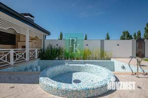 Коттедж 425м², 3-этажный, участок 8 сот.