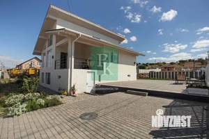 Дом 253м², 3-этажный, участок 5 сот.