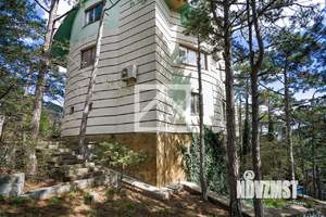 Дом 687м², 4-этажный, участок 15 сот.