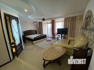 Дом 448м², 3-этажный, участок 6 сот.