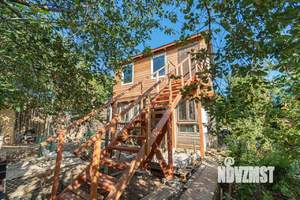 Дом 38м², 2-этажный, участок 4 сот.